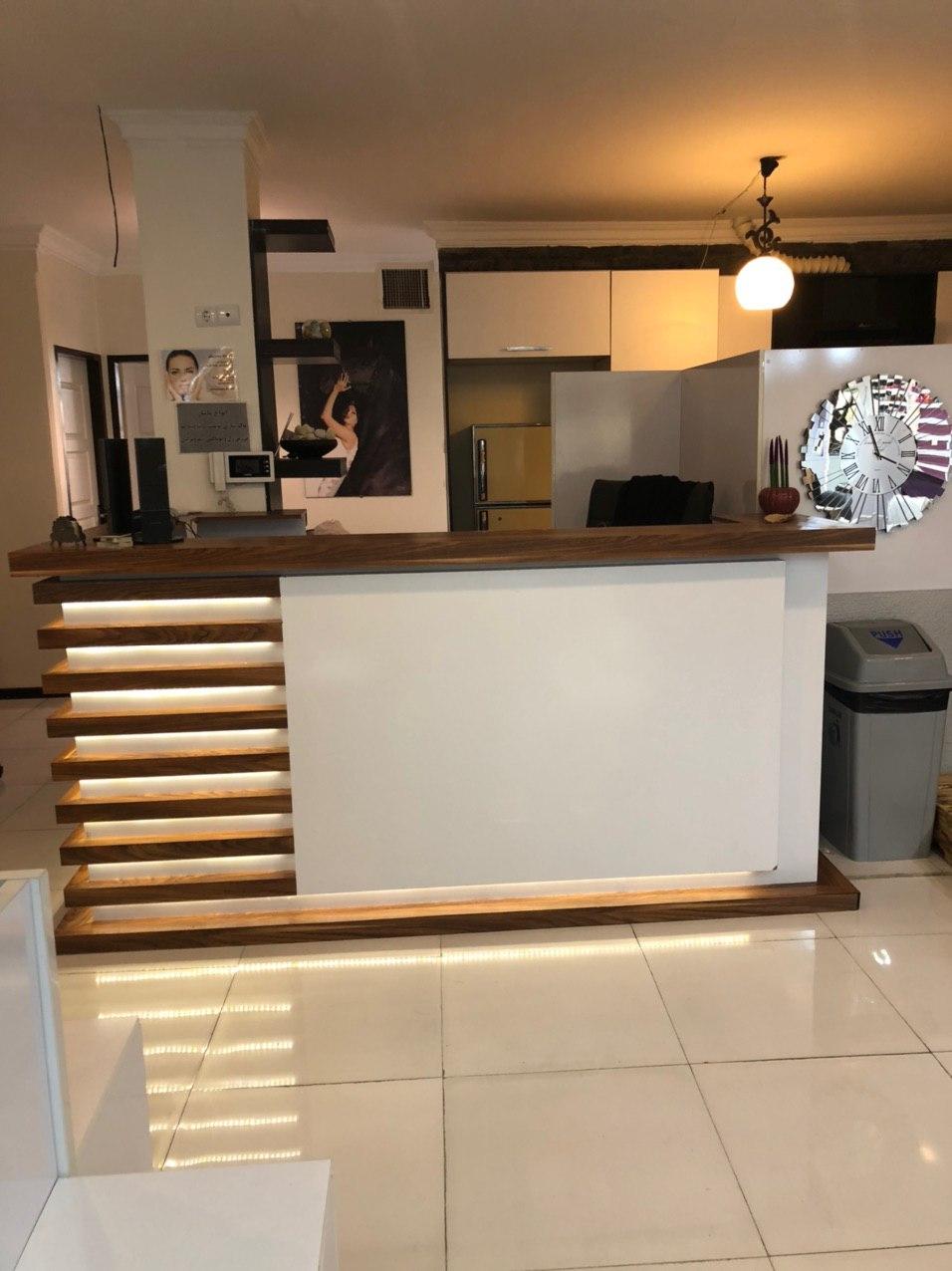 آمبره مو کوتاه